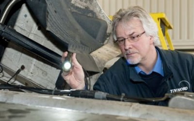 Überprüfungen der Karnevalswagen durch den TÜV Nord